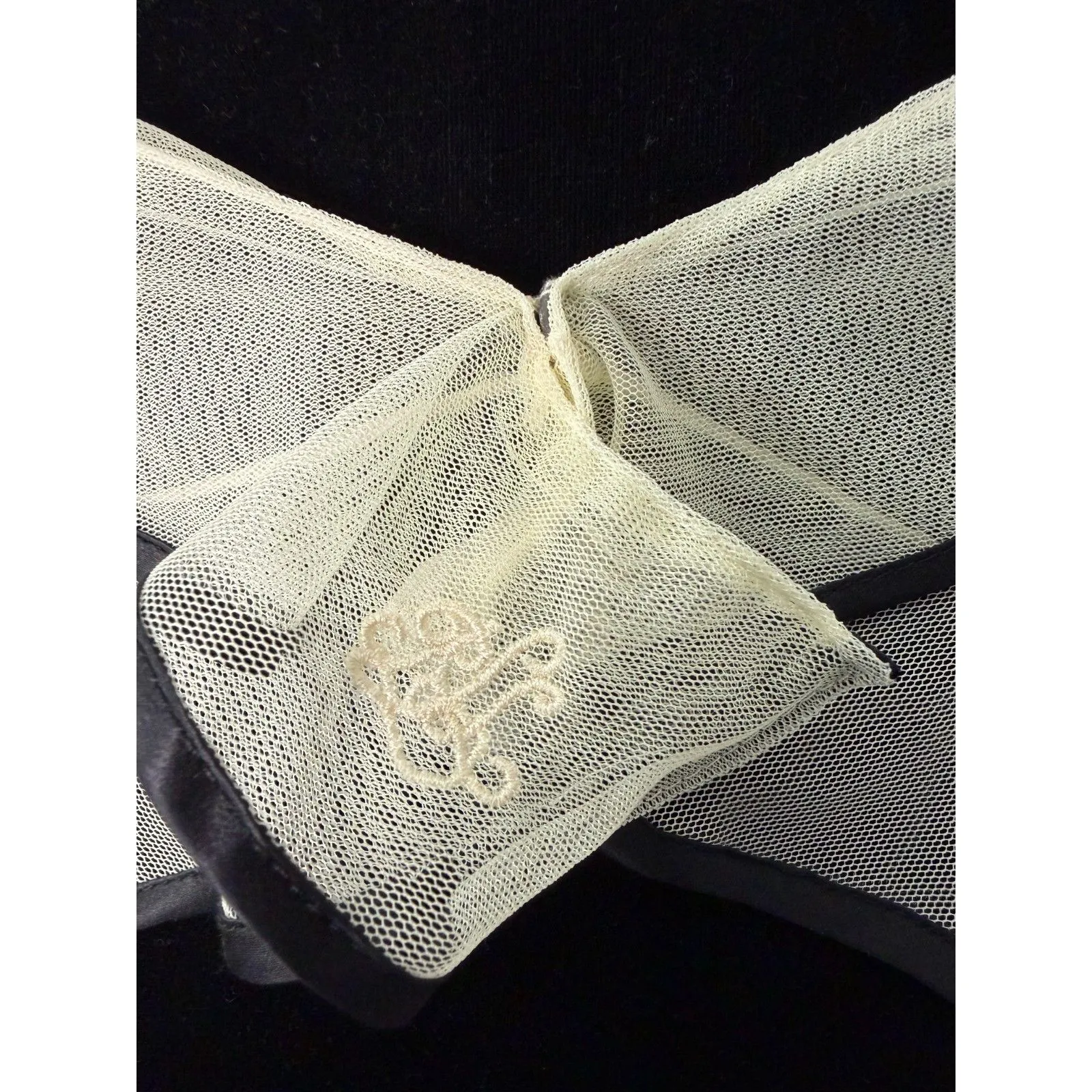 Lauren Ralph Lauren Vintage Lace Mesh Sheer Cream Black Trim Shawl Topper Scarf - Image 5