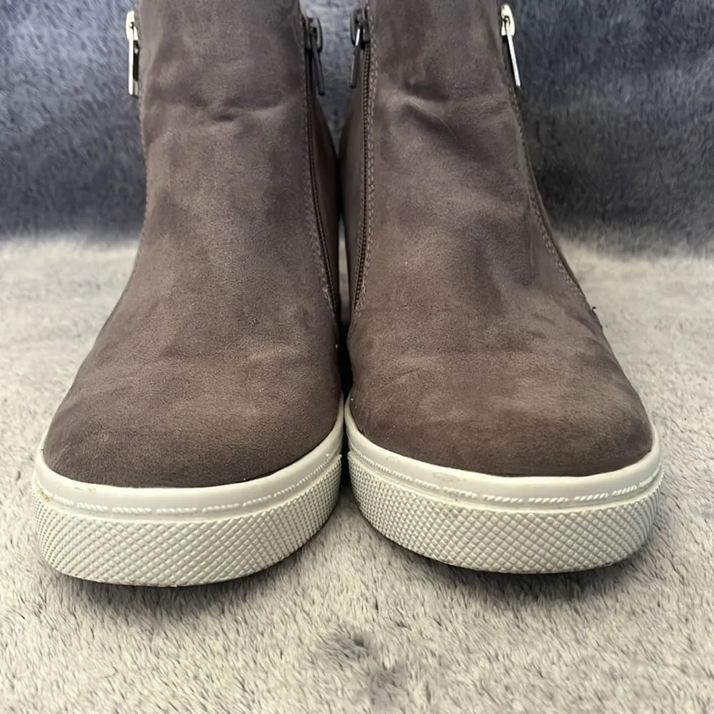 EUC Brash Hidden Wedge Bootie - Image 4