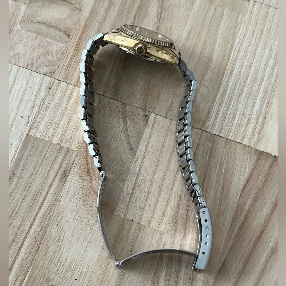 Seiko SQ Ladies Watch Vintage Gold Plated (Marked SGP) Day Date Window Vintage - Image 7