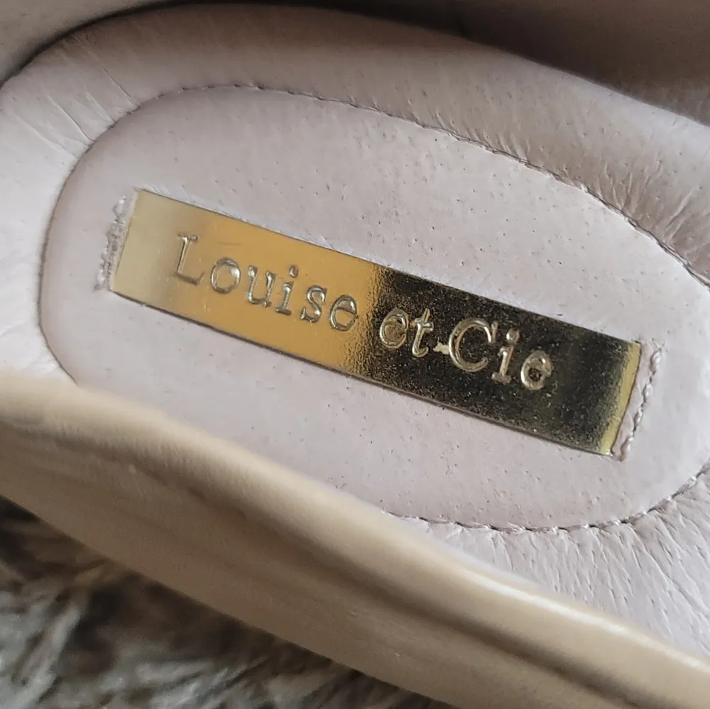 Louise Et Cie Tan Classic Bow Front Ballet Flats 6 - Image 3