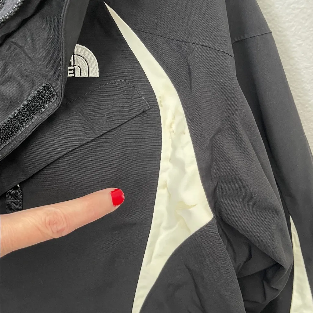 The North Face black & white all weather outdoor snow layered jacket M - Image 3