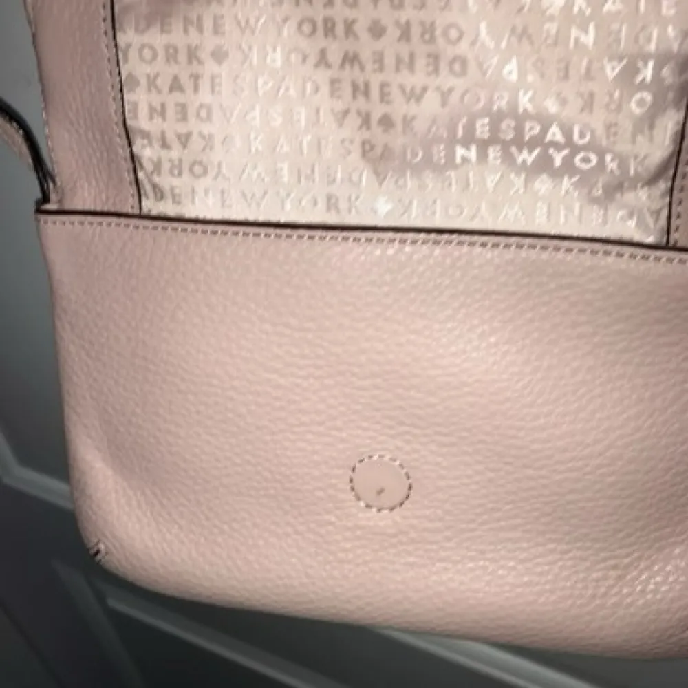 KATE SPADE NEW YORK Mansfield Mariana Soft Pink Pebble Crossbody Leather Bag - Image 8