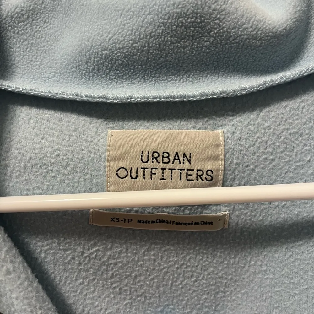 Urban Outfitters  Blue Fleece Pullover - Image 4