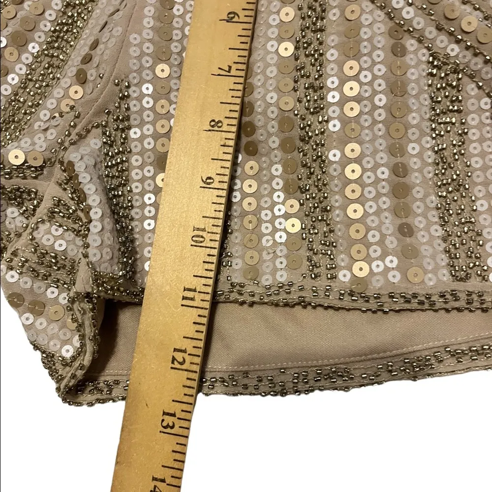 Free minds beige gold sparkly shorts size 2 - Image 4