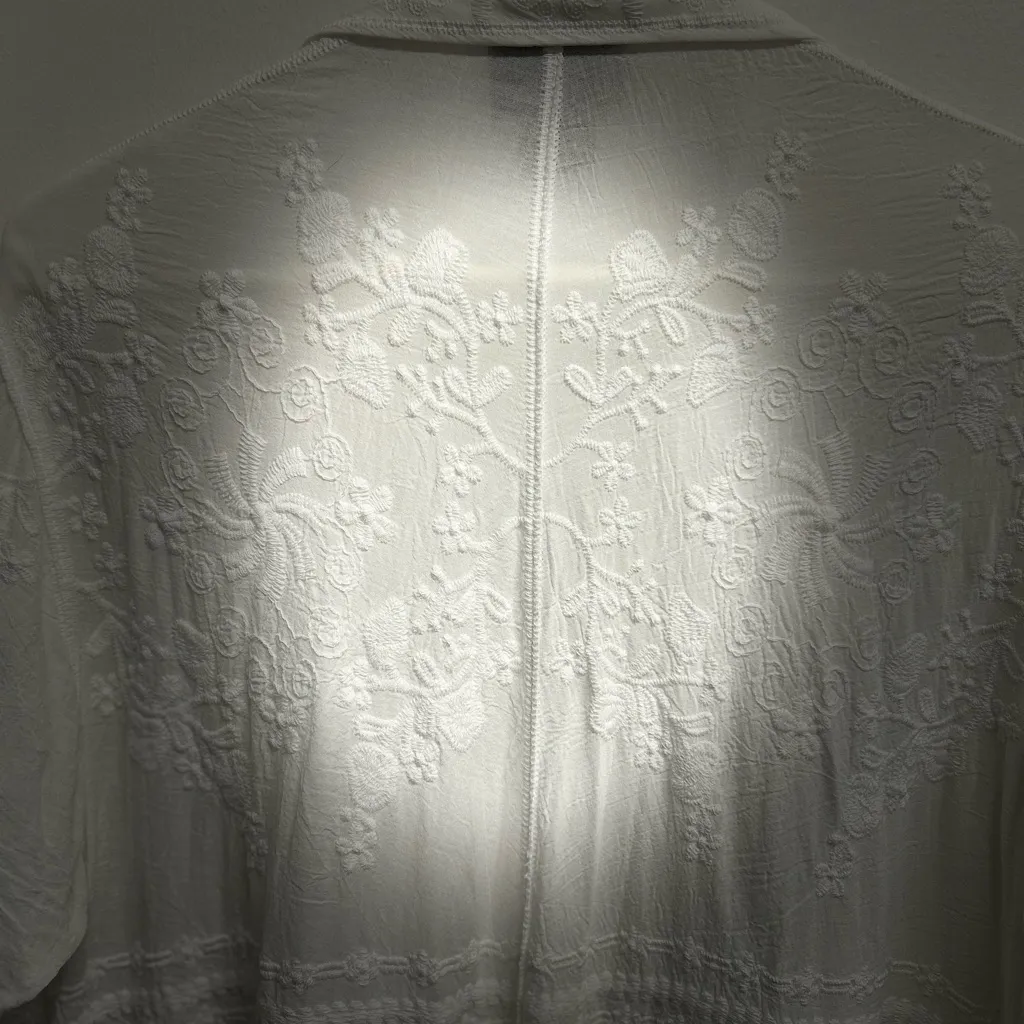 White Eyelet Lace Embroidered Button Down Shirt Size L - Image 9
