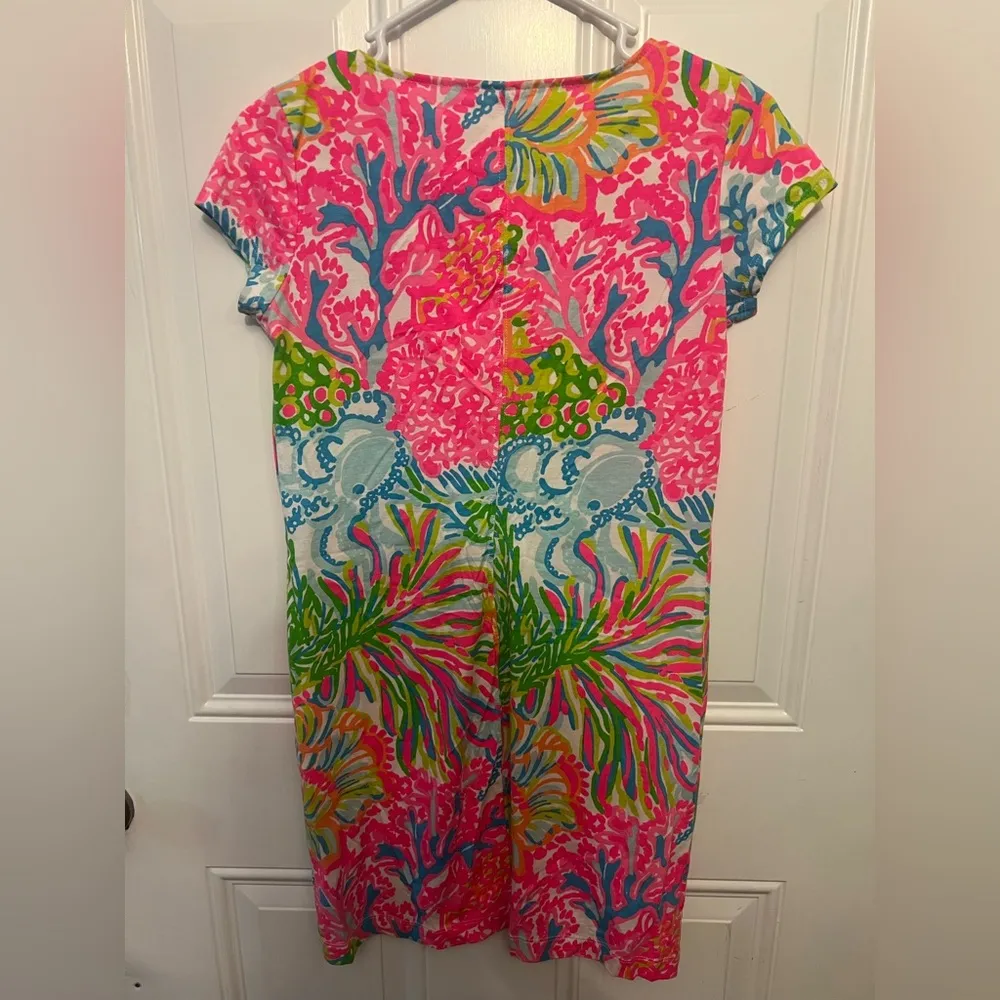 Lilly Pulitzer Brewster Dress in the "More Lovers Coral” Size XS - Image 3