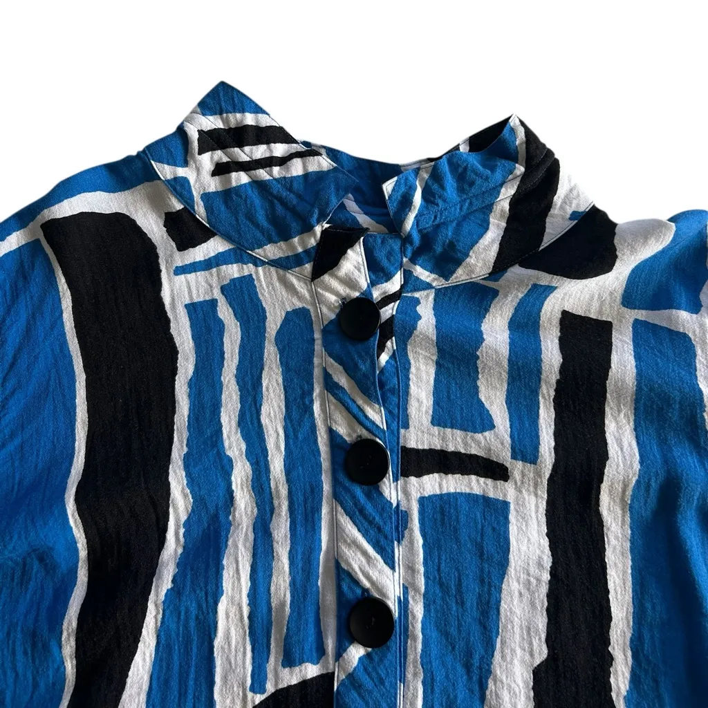 Ali Miles Vibrant Blue Black Button Printed Tunic Top Size 2X Abstract Art - Image 2