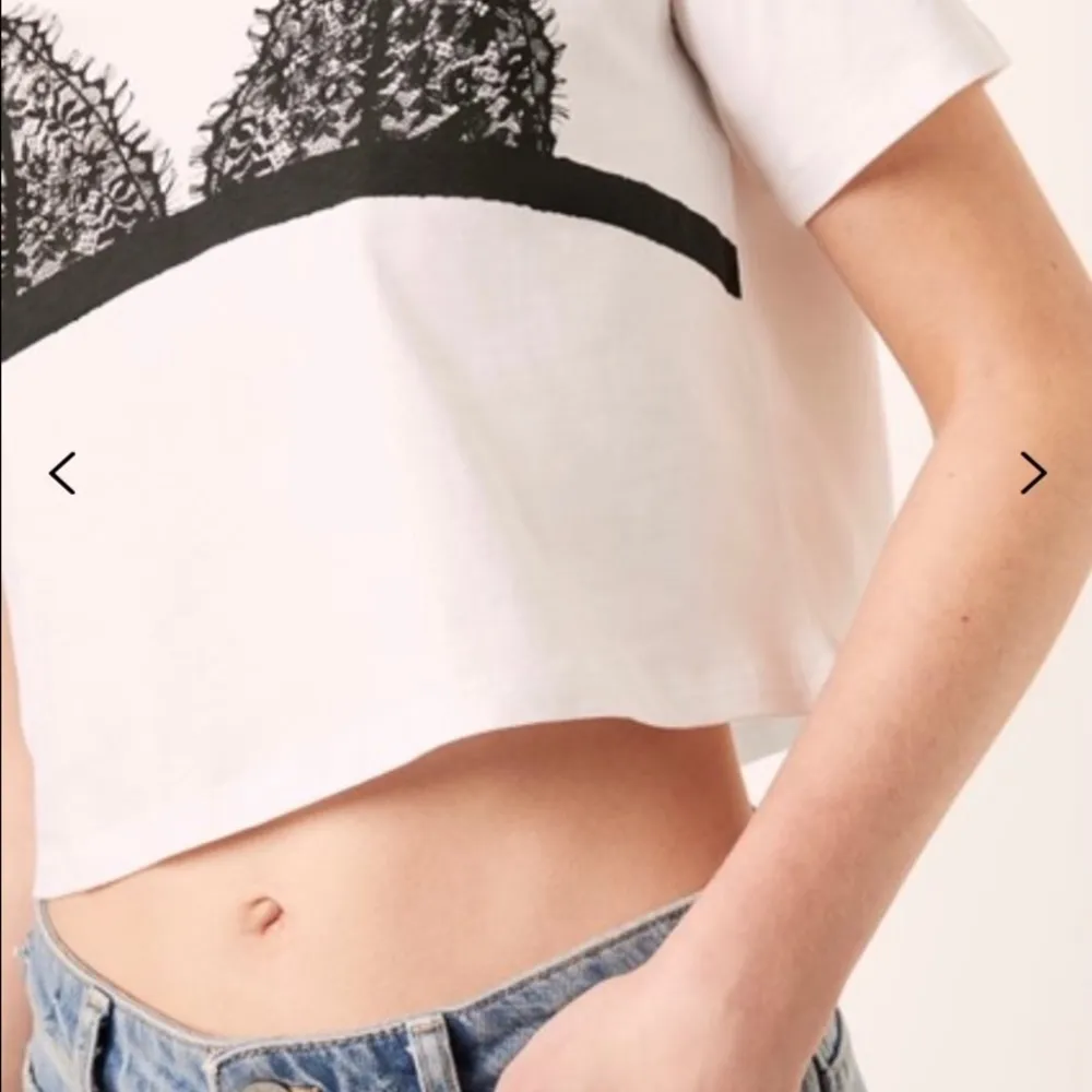 Lace bralette crop tee. Xs - Image 3