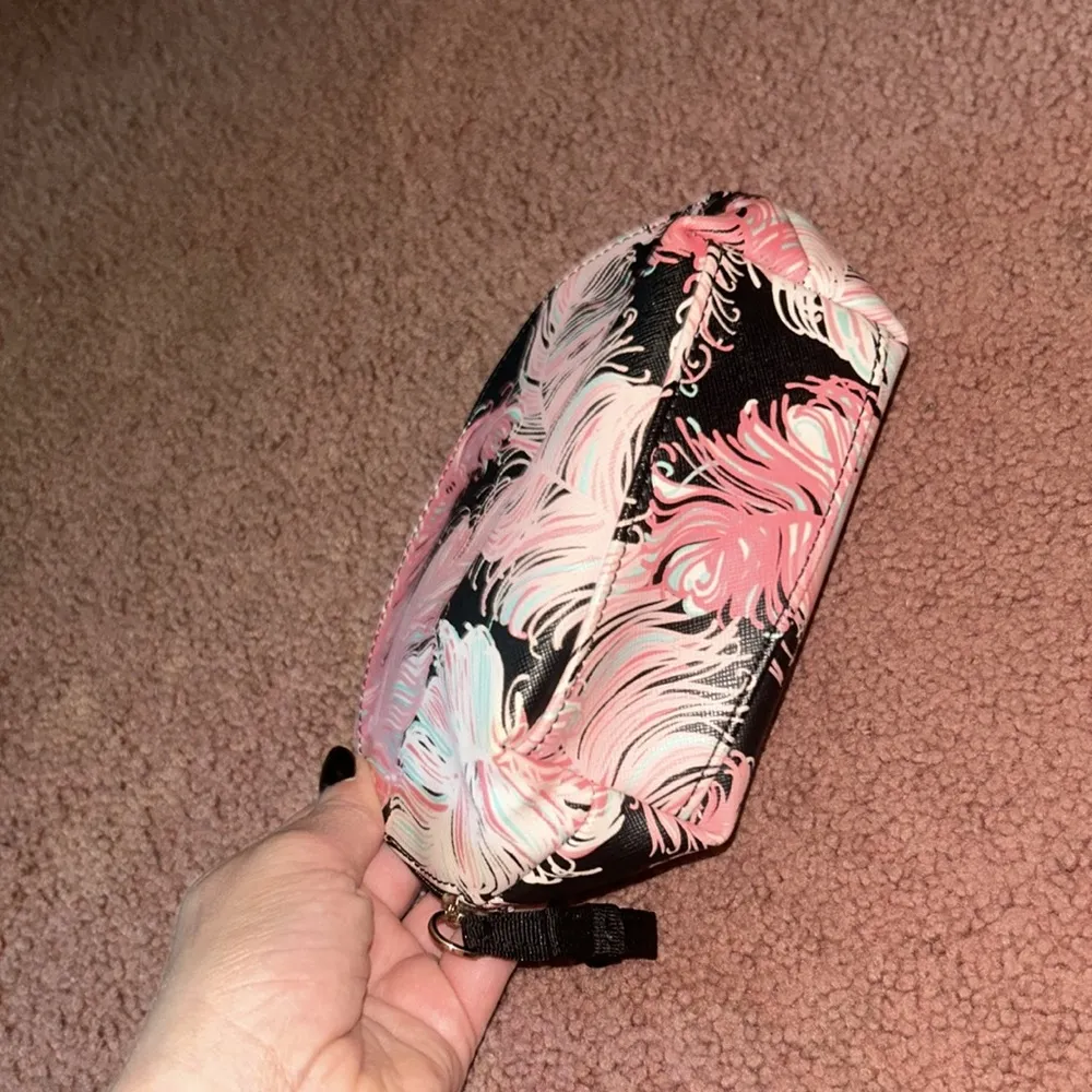 KATE SPADE ♠️ MAKEUP BAG - Image 6