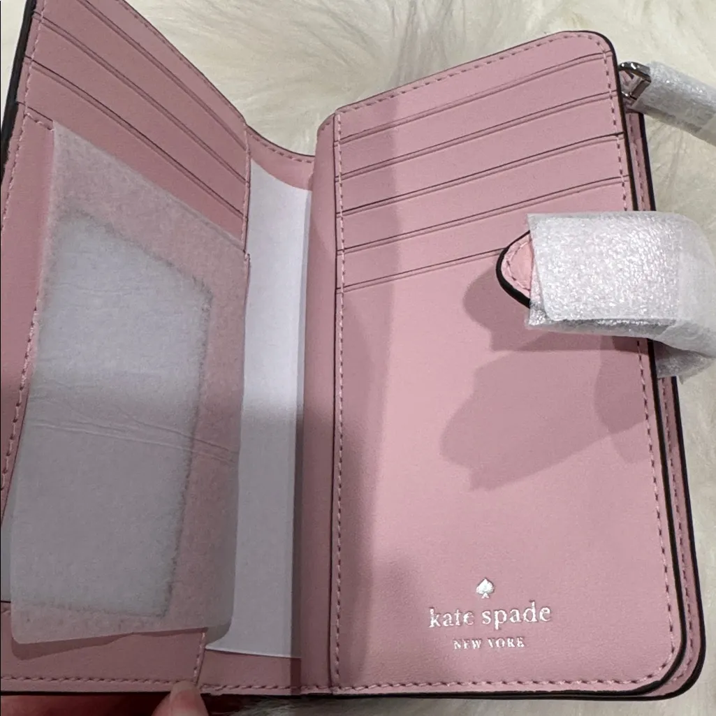Kate Spade Bifold Leather Wallet - Image 3