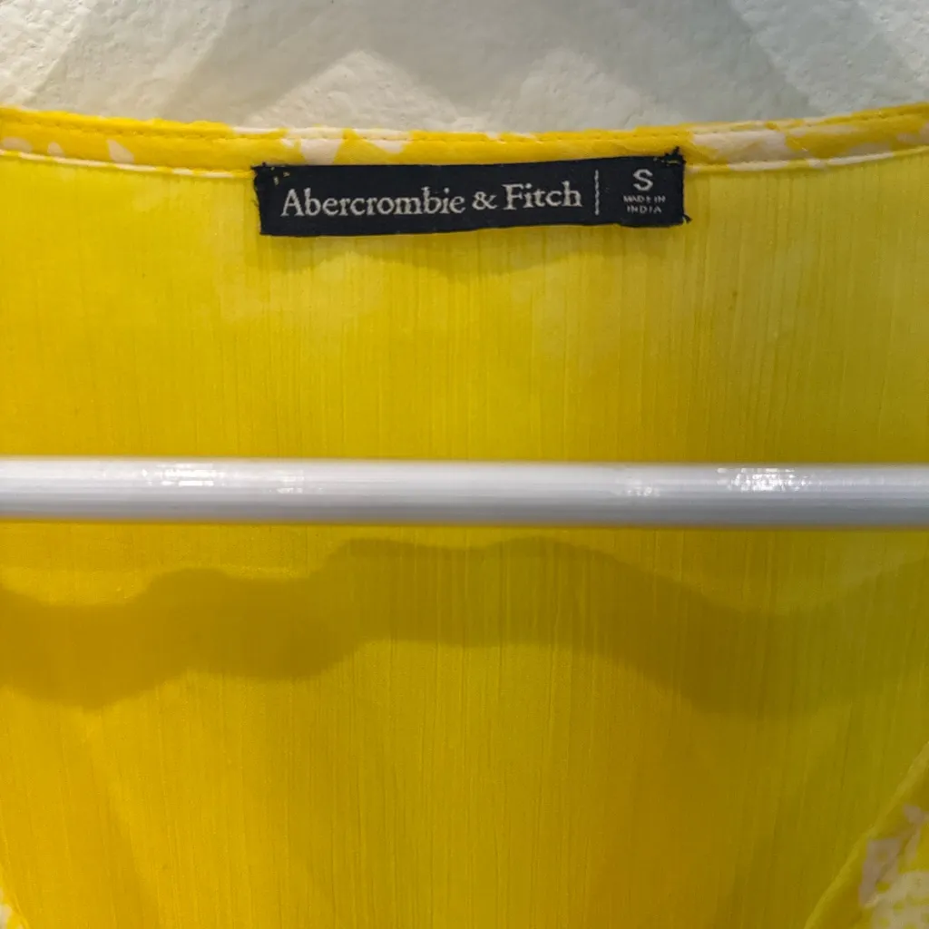 Abercrombie & Fitch Yellow Floral Sheer Tie Front Blouse – Size S - Image 3