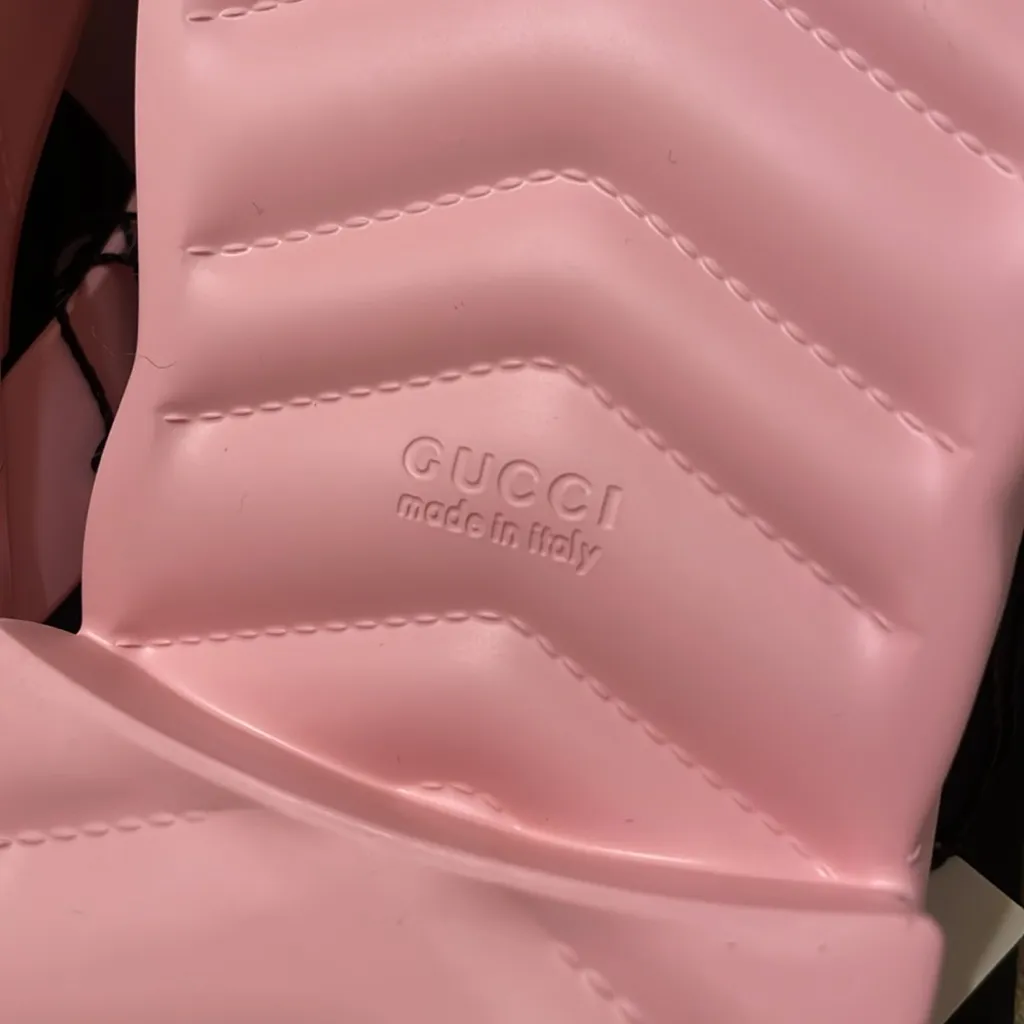 Gucci Pink Women's Sandals - Image 12