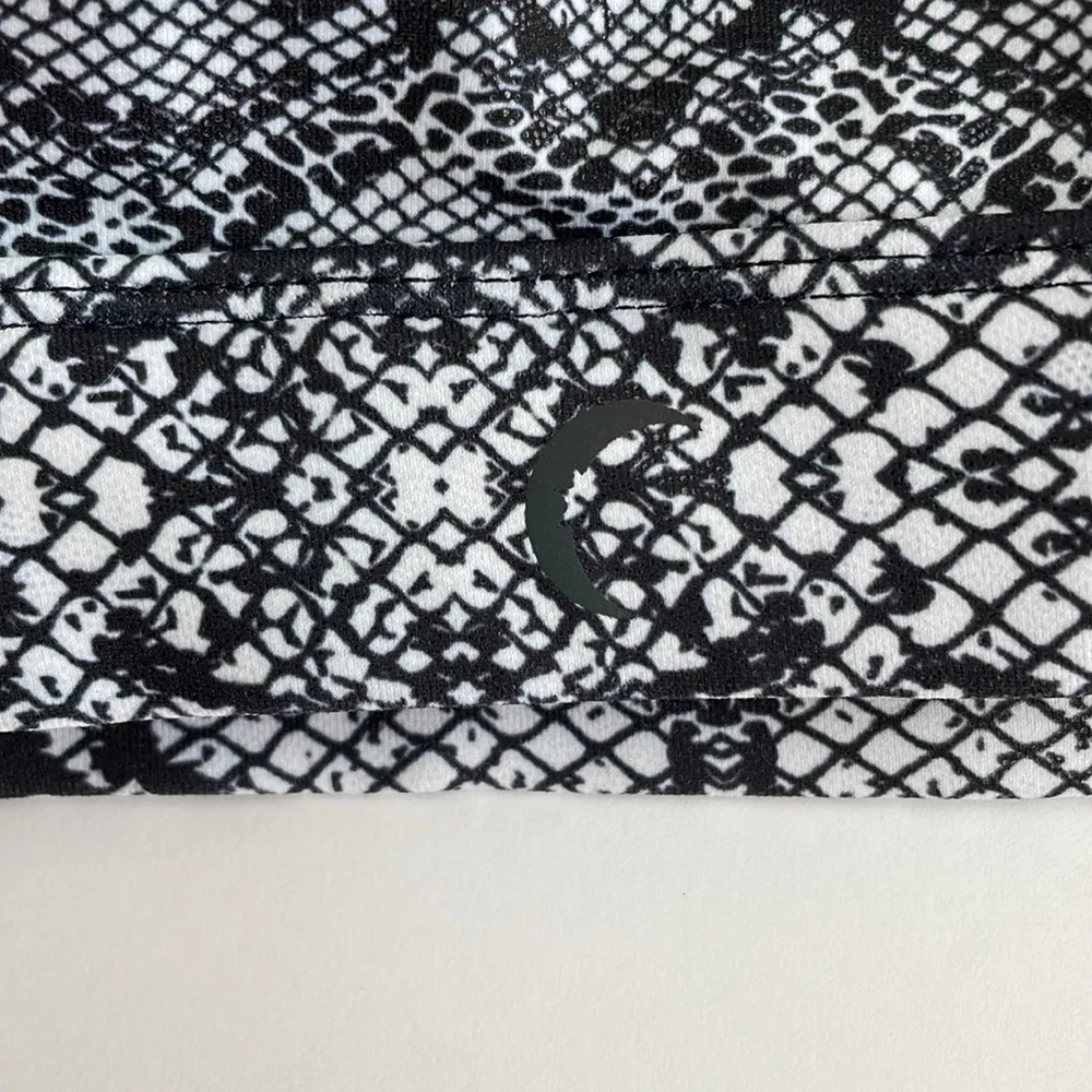 ZYIA Active Light n Tight Adjustable Sports Bra Cobra Metallic Snake Size L - Image 5