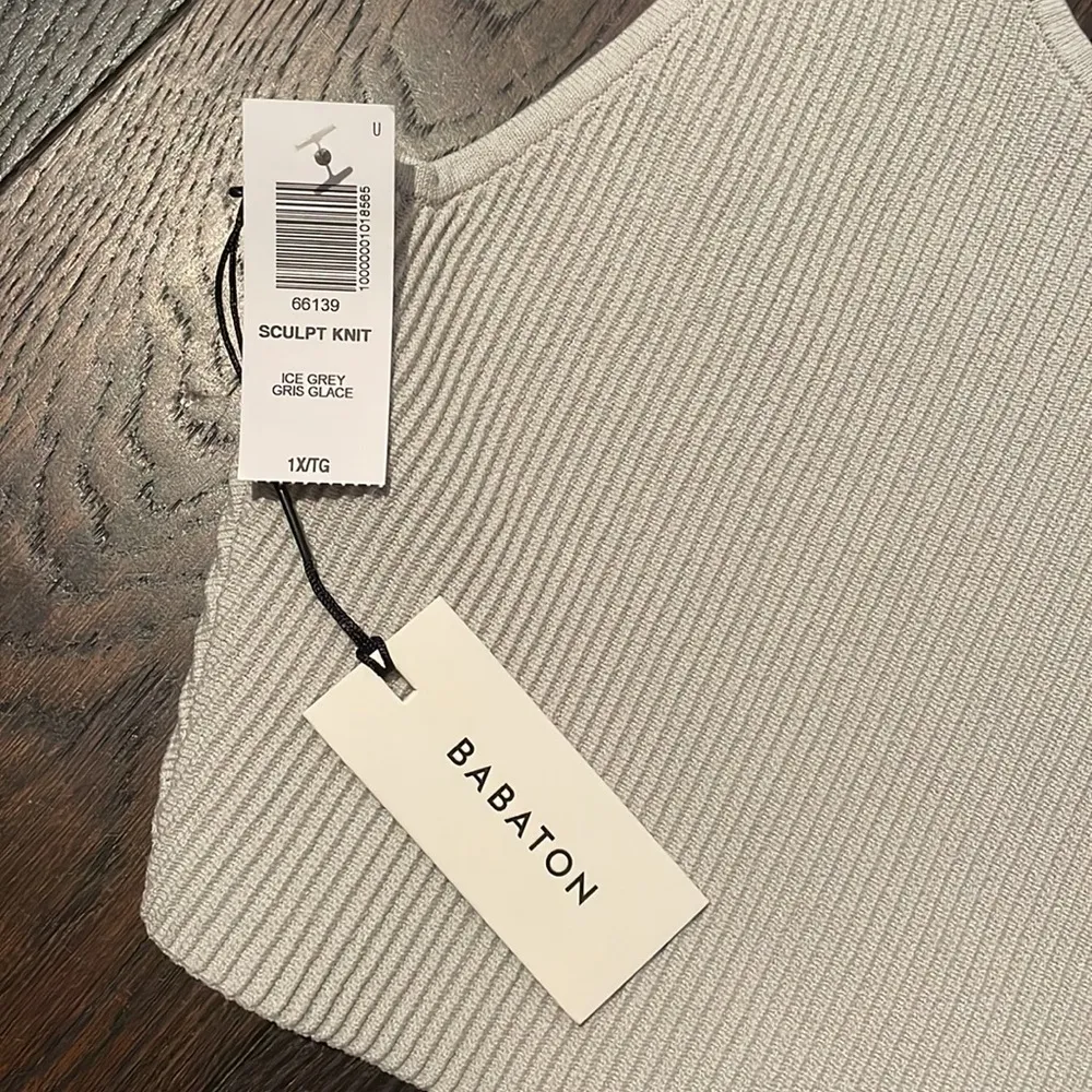 NWT Aritzia Sculpt Knit Tank Crop Gray 1X - Image 3