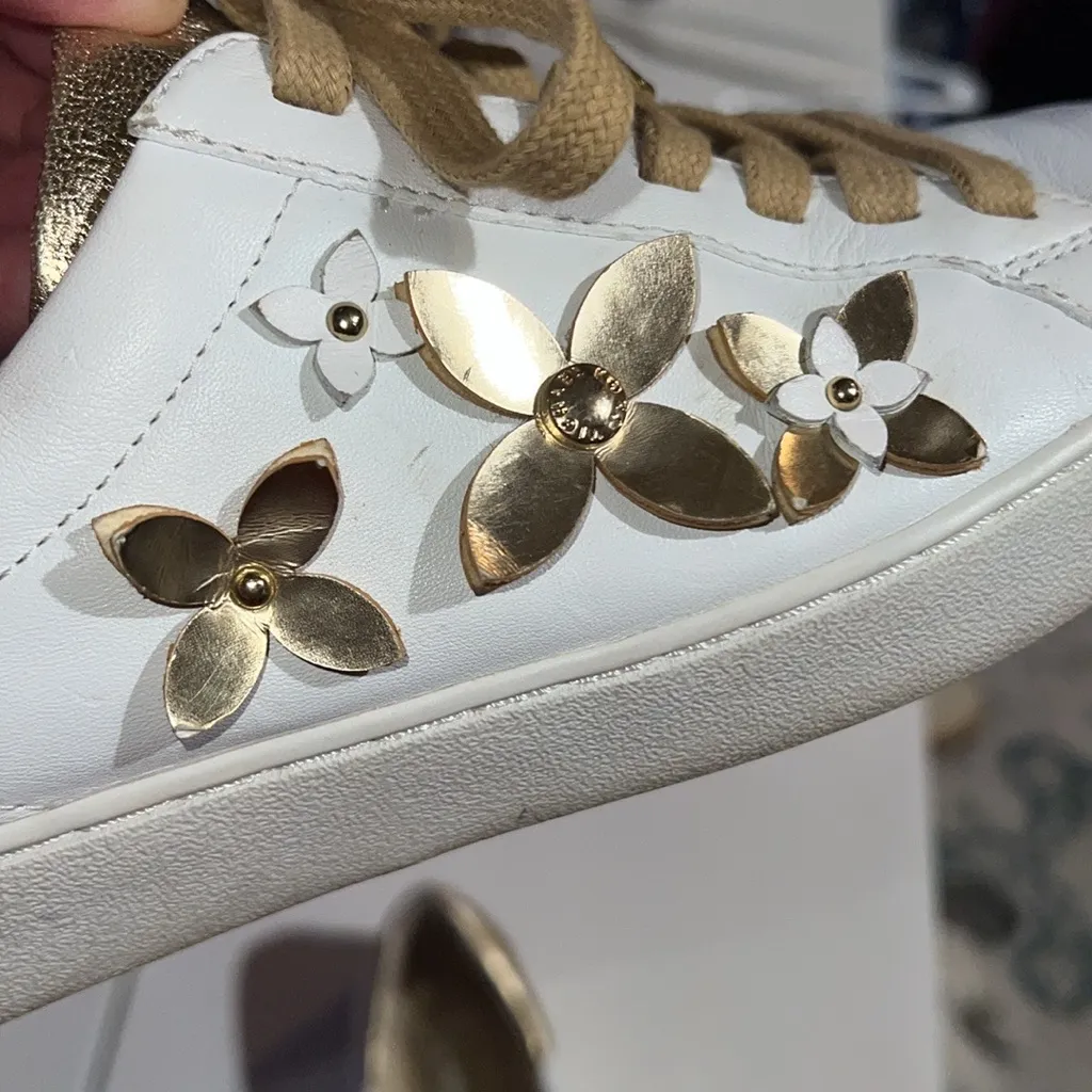 Michael Kors White and Gold Floral Sneakers - Image 12