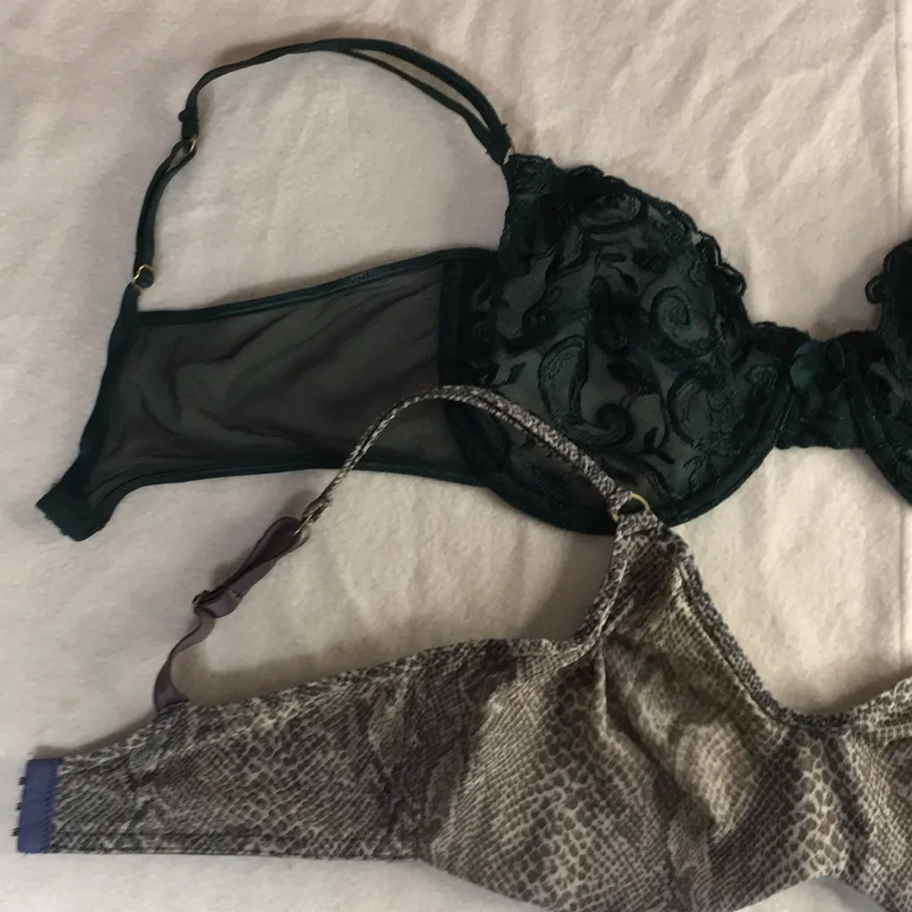 Bin 8 Bundle Of 2 Underwired Bras Adjustable Straps Green & Snake Print Size 36D - Image 3