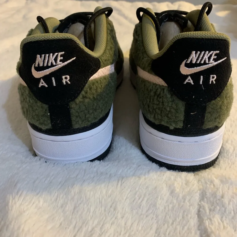 Nike Sneakers - Image 5