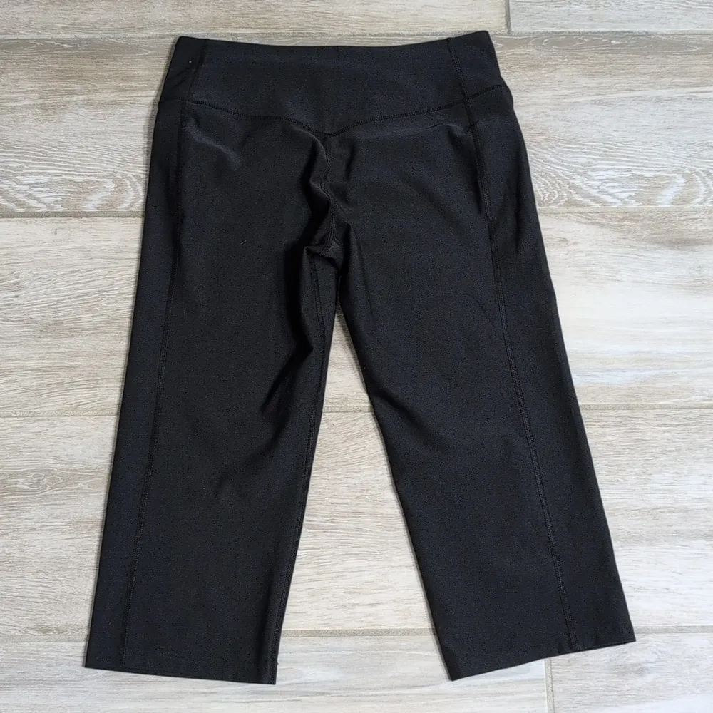 Nike Dri-FIT Black Loose Fit Capri Pants | Nike Capri Leggings - Image 8