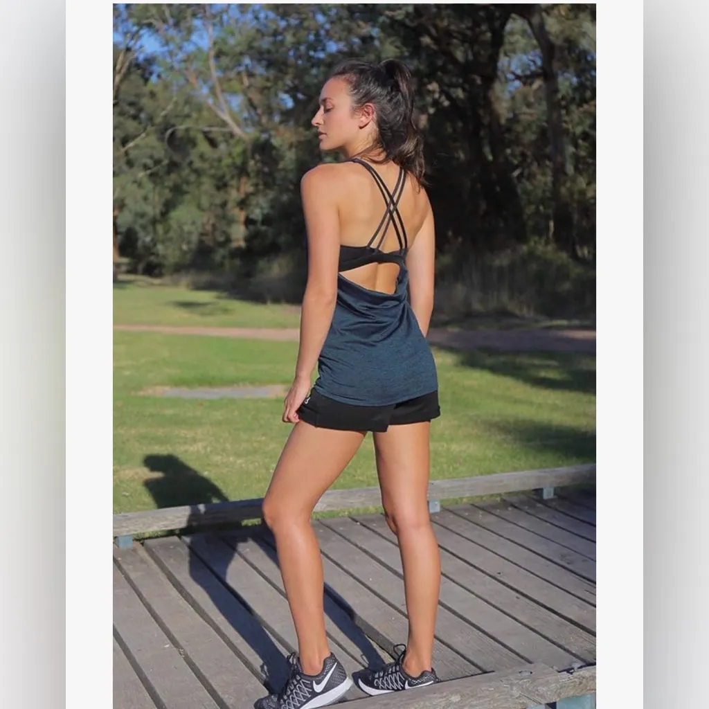 NEW Workout Tank Tops Built in Bra Strappy Athletic Yoga Top Running Gym XL - Image 5