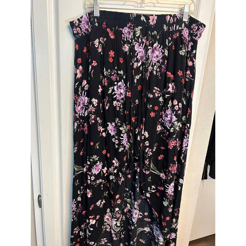 Torrid black floral gauze overskirt short - Image 4