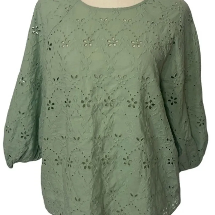 Zara Embroidered Eyelet Blouse  Mint Green 3/4 Sleeves Floral Cutout XS - Image 2