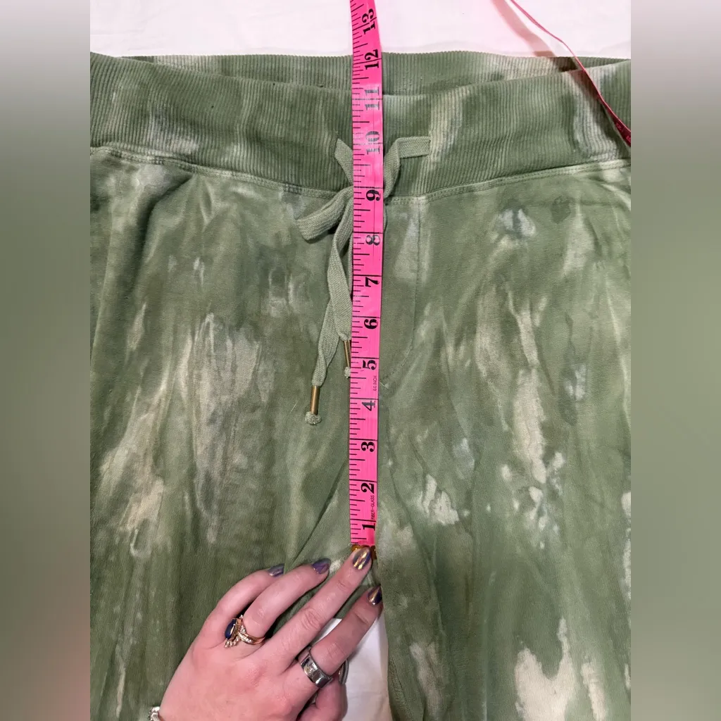 Young, Fabulous, & Broke Green and Cream Ombre Tie Dye Joggers Sweatpants Medium - Image 11