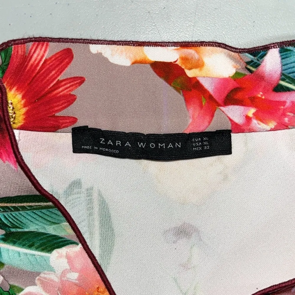 Zara Woman Size XL Floral Print Asymmetrical Hem Oriental Blouse Top - Image 7