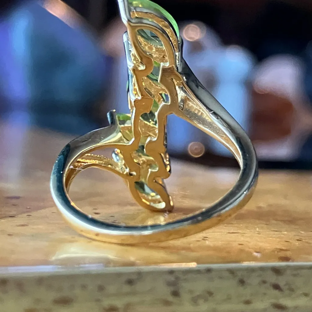 Arizona Peridot Sterling Silver Ring Size 6 Gold - Image 5