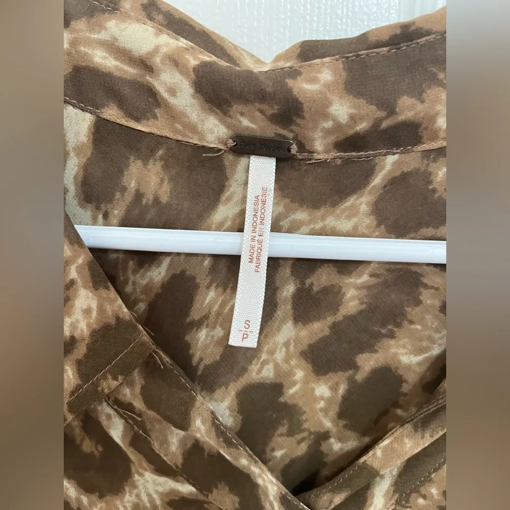 Easy Rider Blouse Leopard Print - Image 3