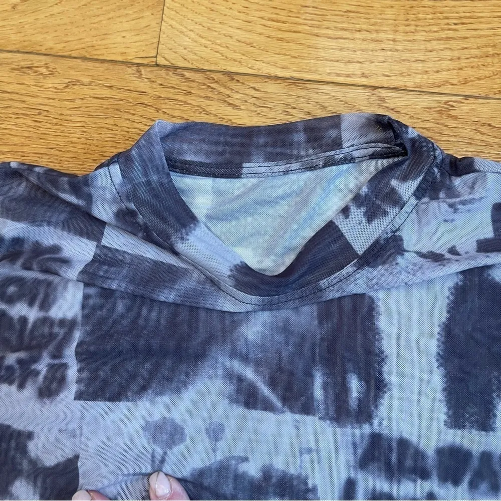 DAZY Figure & Letter Graphic Drop Shoulder Mesh Dress Black Grey White Sz M Size M - Image 10