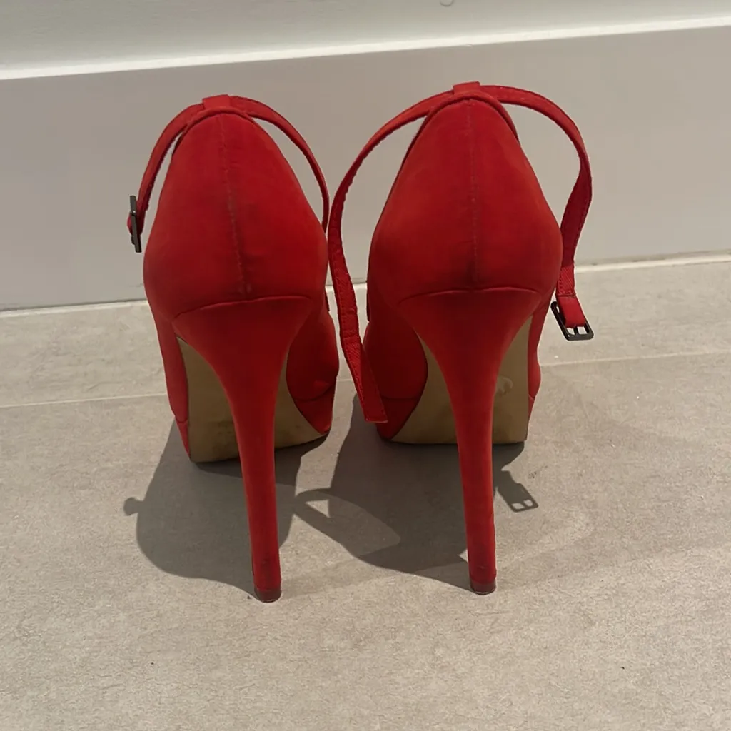 Bershka women size EUR 36 6 red open toe heel stilleto shoes suede type fabric - Image 5