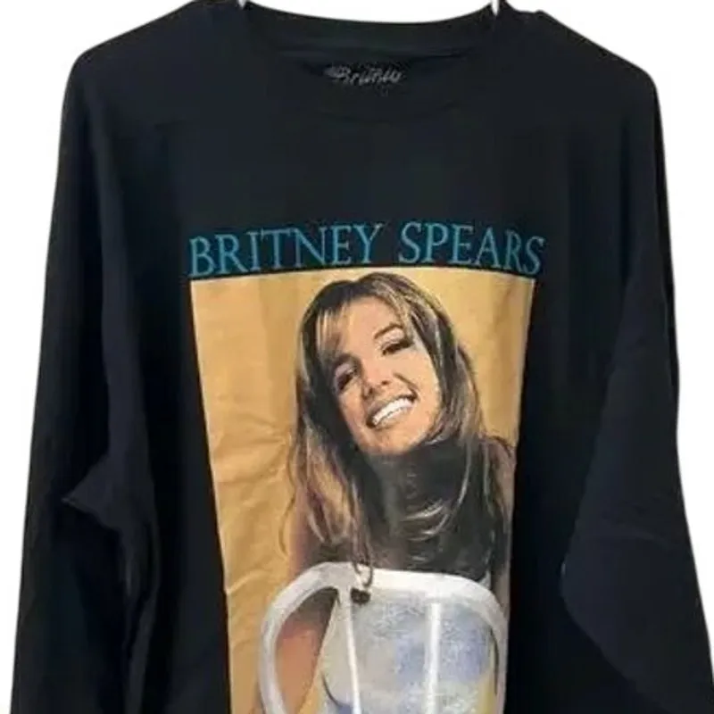 NWOT Britney Spears Vintage Style Long Sleeve Graphic Tee T Shirt Unisex L Black - Image 3