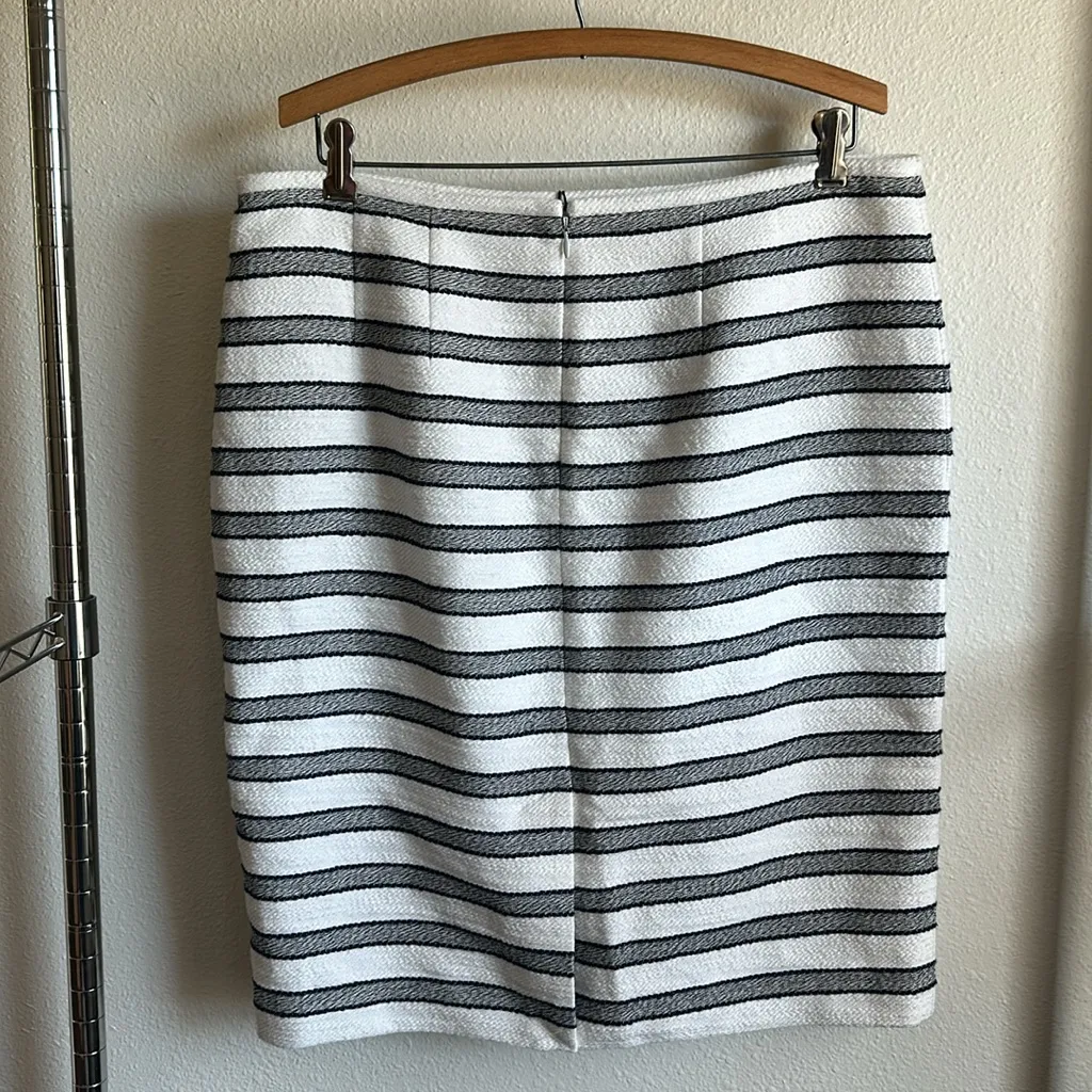 Calvin Klein Skirt - Image 7