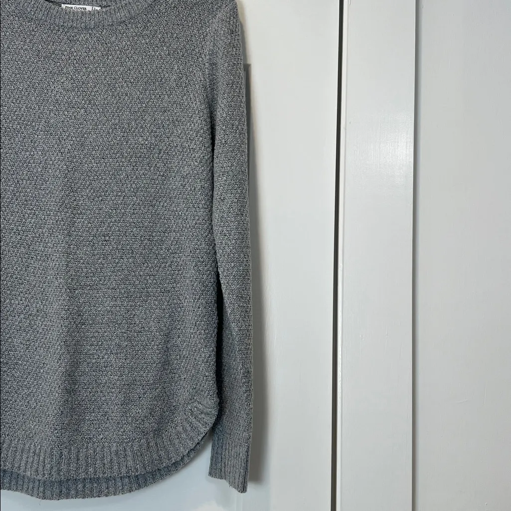 Pink Clover grey Nikole textured sweater size small. - Image 6