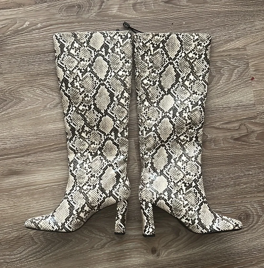 Faux Leather Snakeskin Knee High Tall Heeled Boots - Image 8