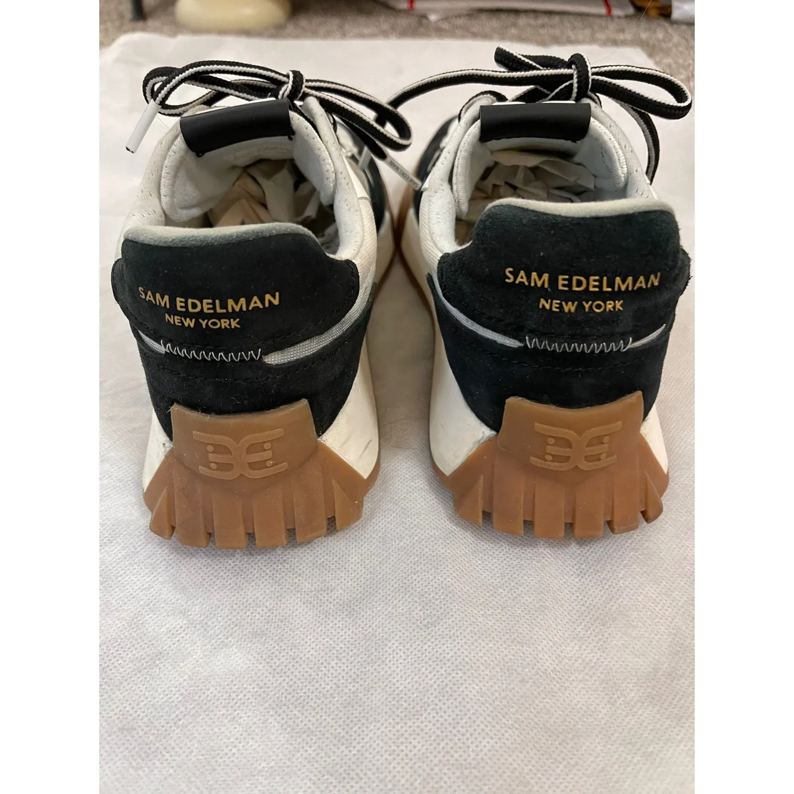 Sam Edelman Layla Women's Sneakers White Black Suede Gum Sole Size 7M - Image 2