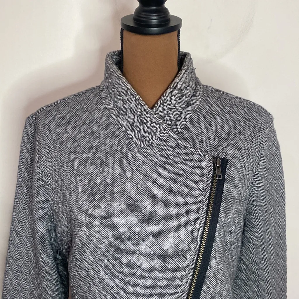 Cabi herringbone grey quilted Moto jacket #3025 size L - Image 6