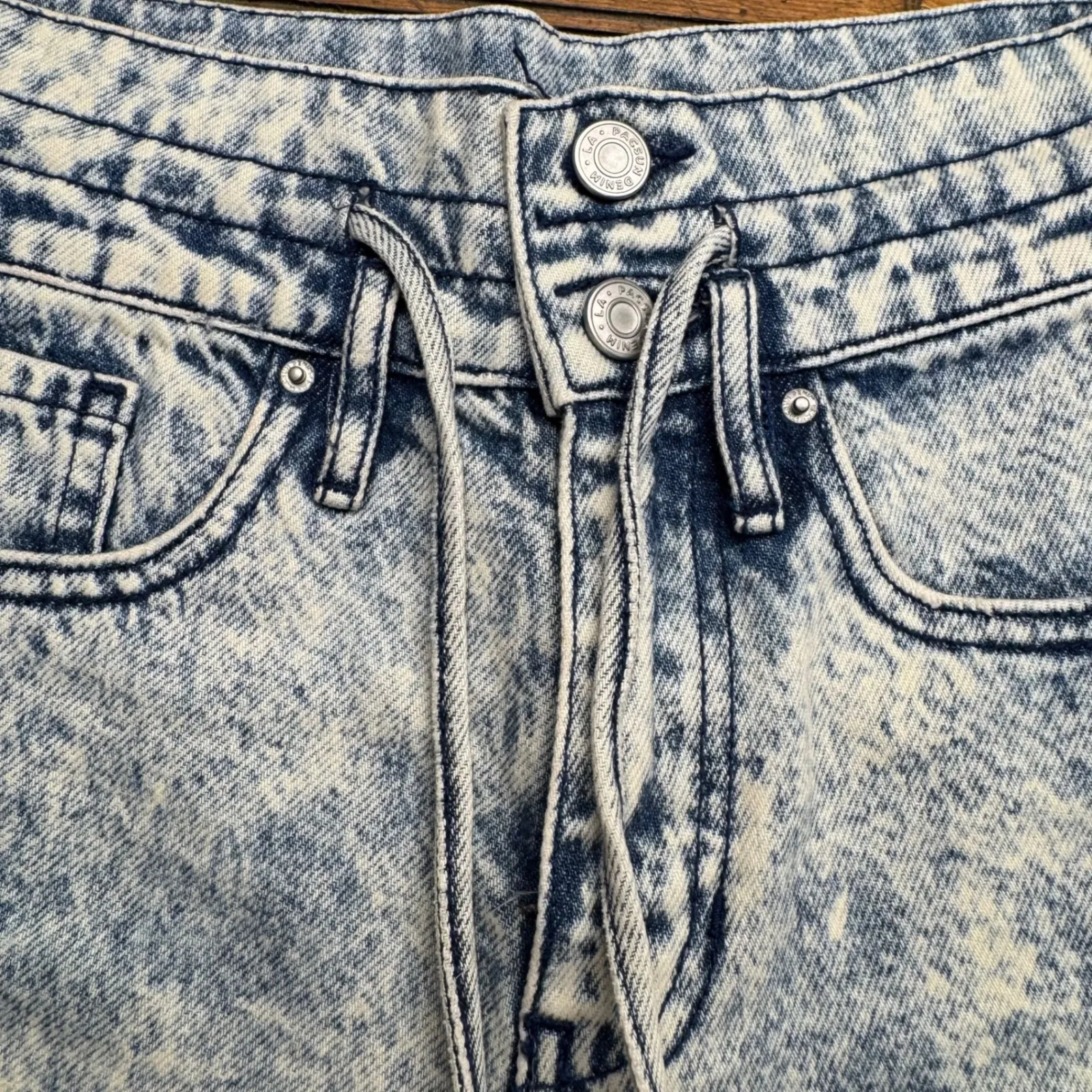 PacSun Mom Shorts Acid Wash Denim Drawstring Waist‎ Size 23 - Image 2