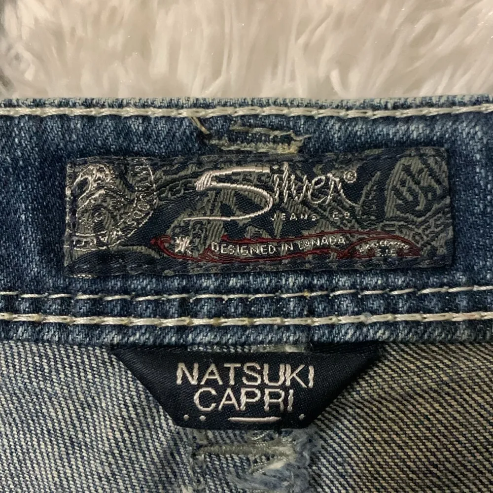 Ladies Silver Brand Natsuki Capri Jeans size 29 Waist - Image 3