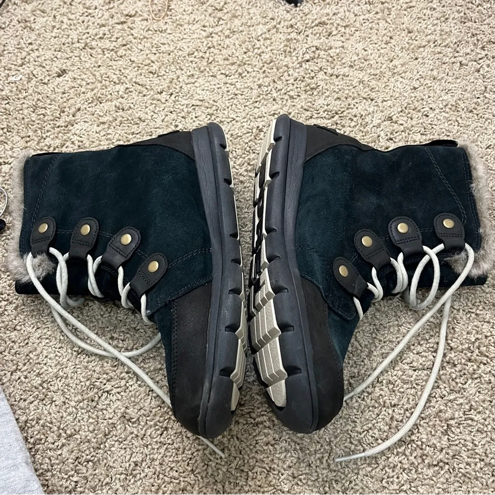 Sorel Explorer Joan Black/ Stone High Top leather boots sz 10 - Image 9