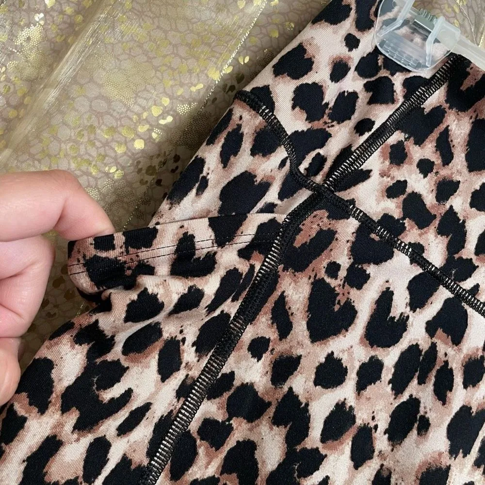 Victoria Secret Incredible Essential Legging Leopard Print 7/8 Length Size 14 - Image 3