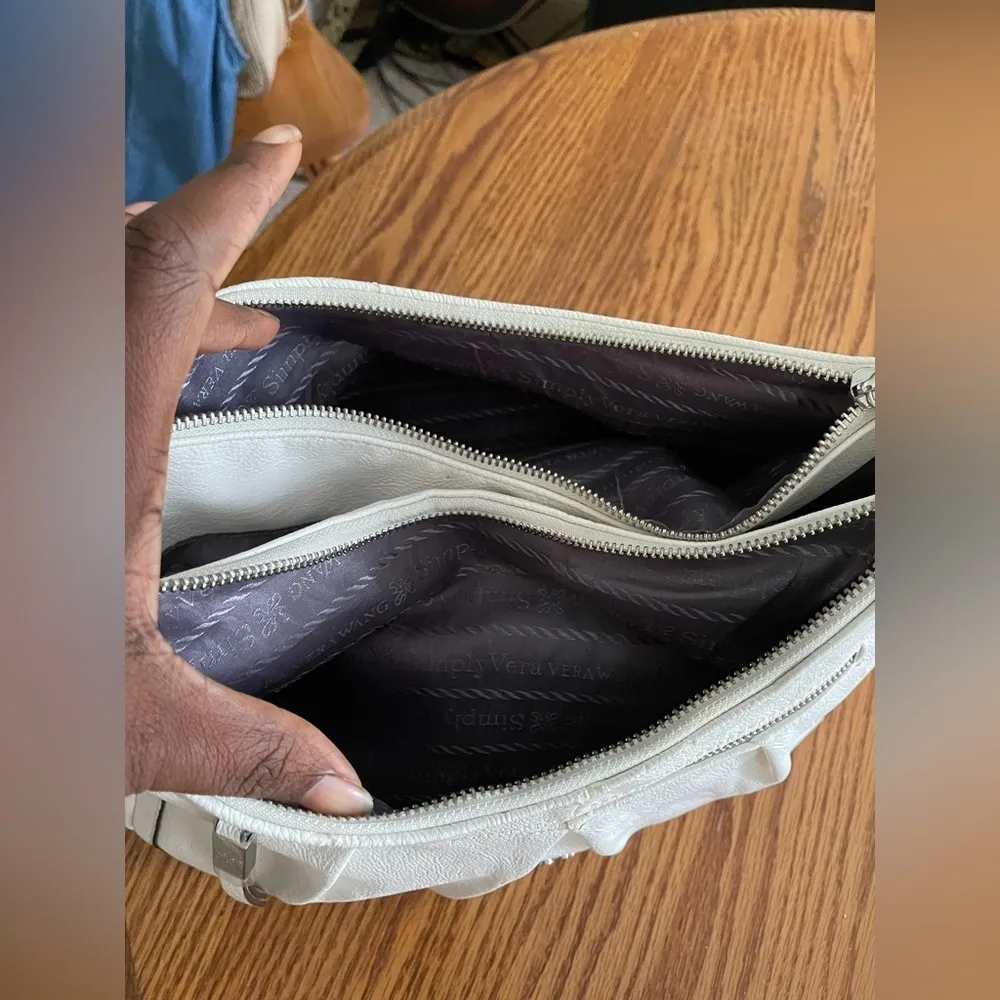 Simply Vera Wang Vintage Hobo Bag Color White Classic Y2K 90s - Image 9
