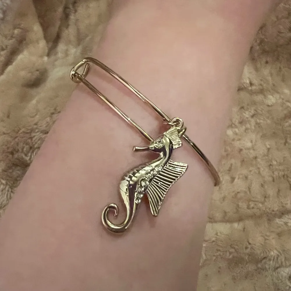 Lane Bryant Seahorse Bangle - Image 5