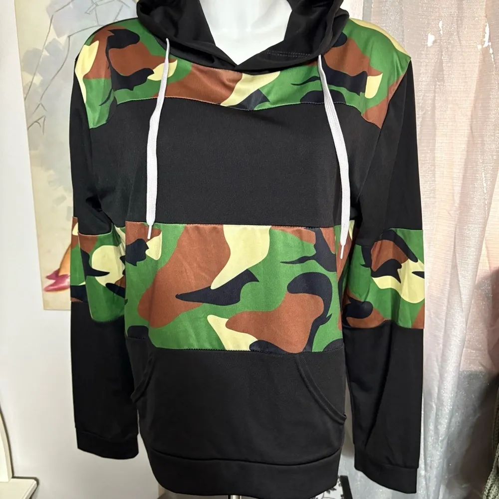 Women’s Plus Size Camouflage Color Block Hoodie - Image 3
