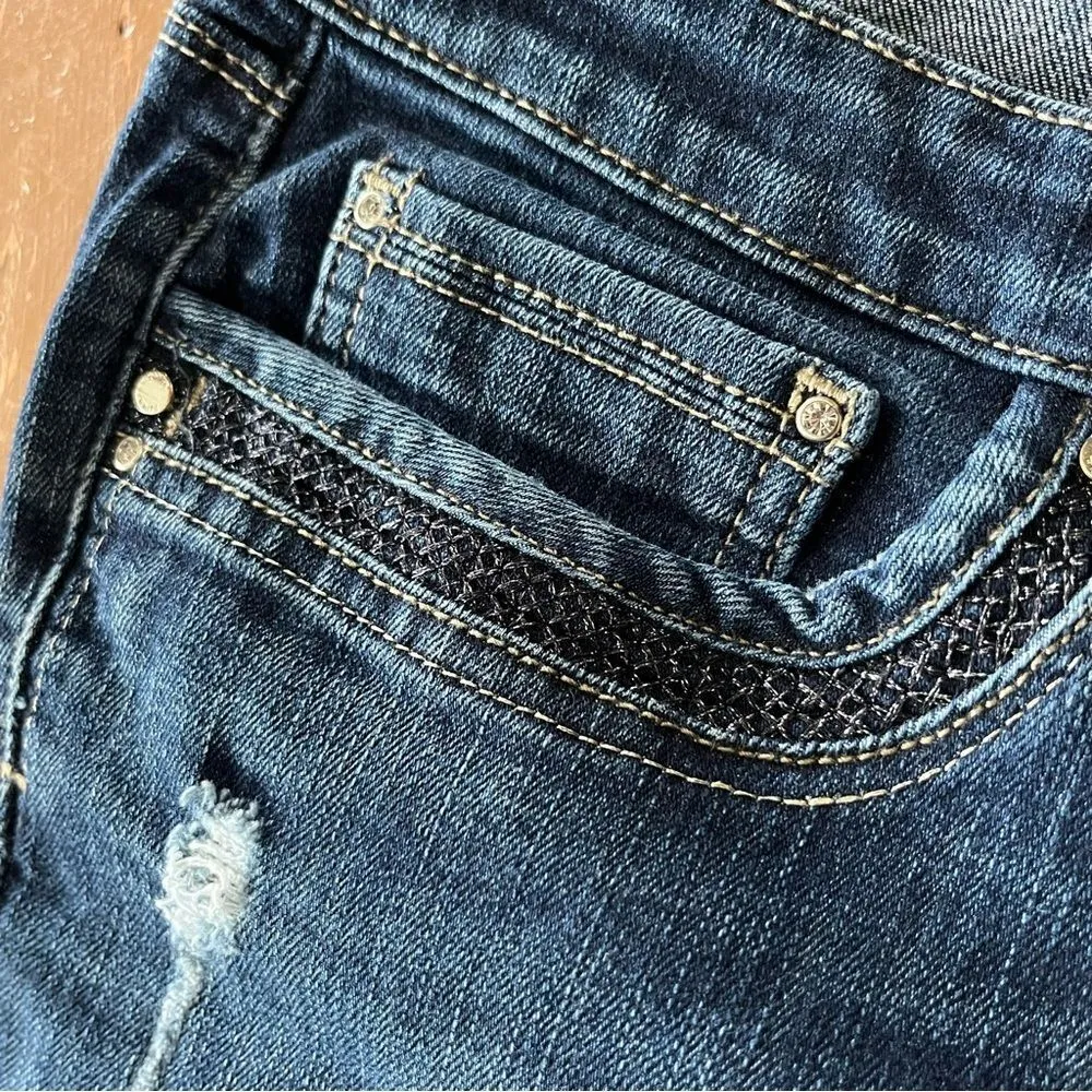 White House Black Market Girlfriend Distressed Capri Jeans - Image 5