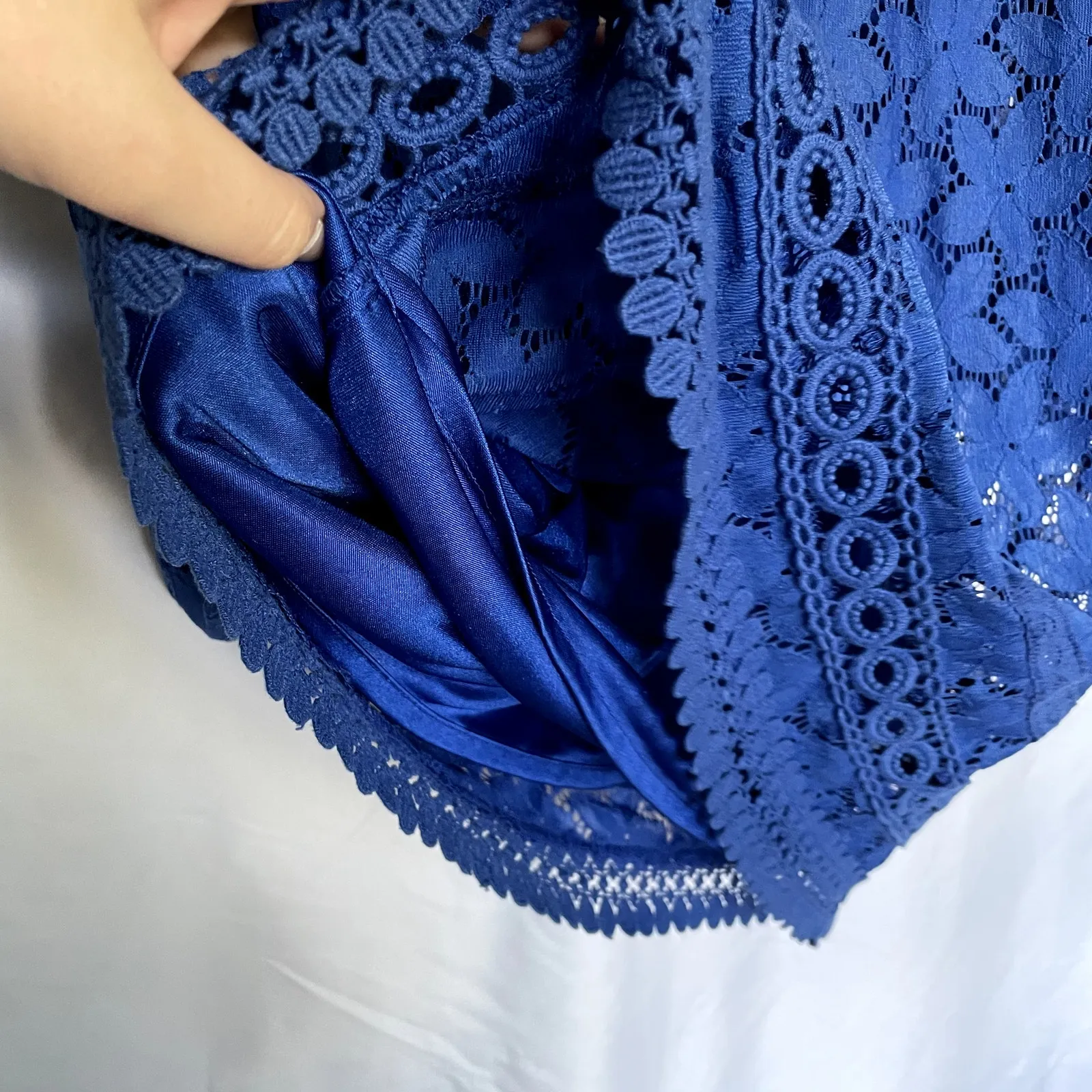 Laundry by Shelli Segal blue lace overlay floral long sleeved dress women's 6 - Image 6