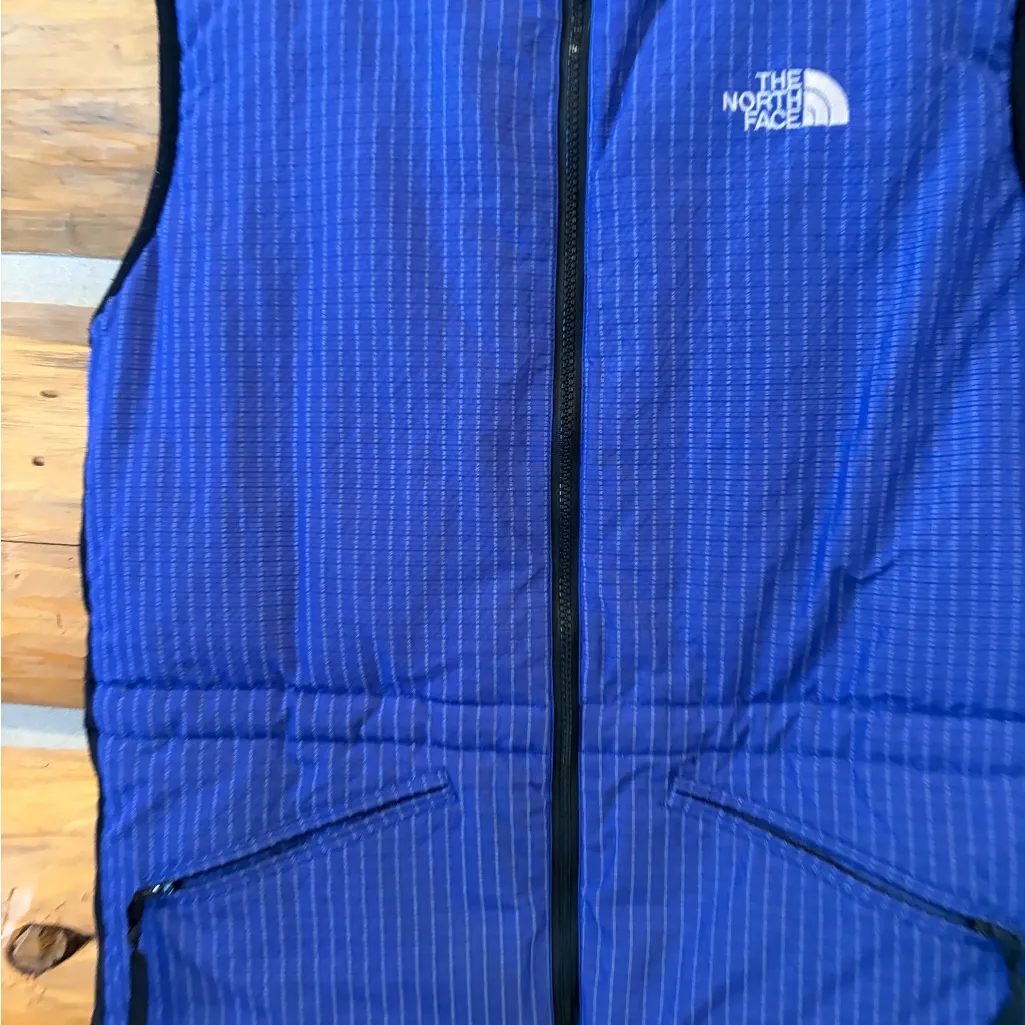 Women’s The North Face Blue Vest size Large - Image 2