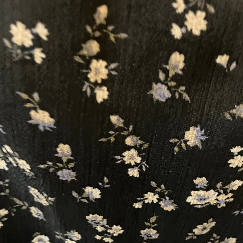 Women's Light Blue Crochet loose knit Top and straight skirt NWOT Size undefined - Image 9