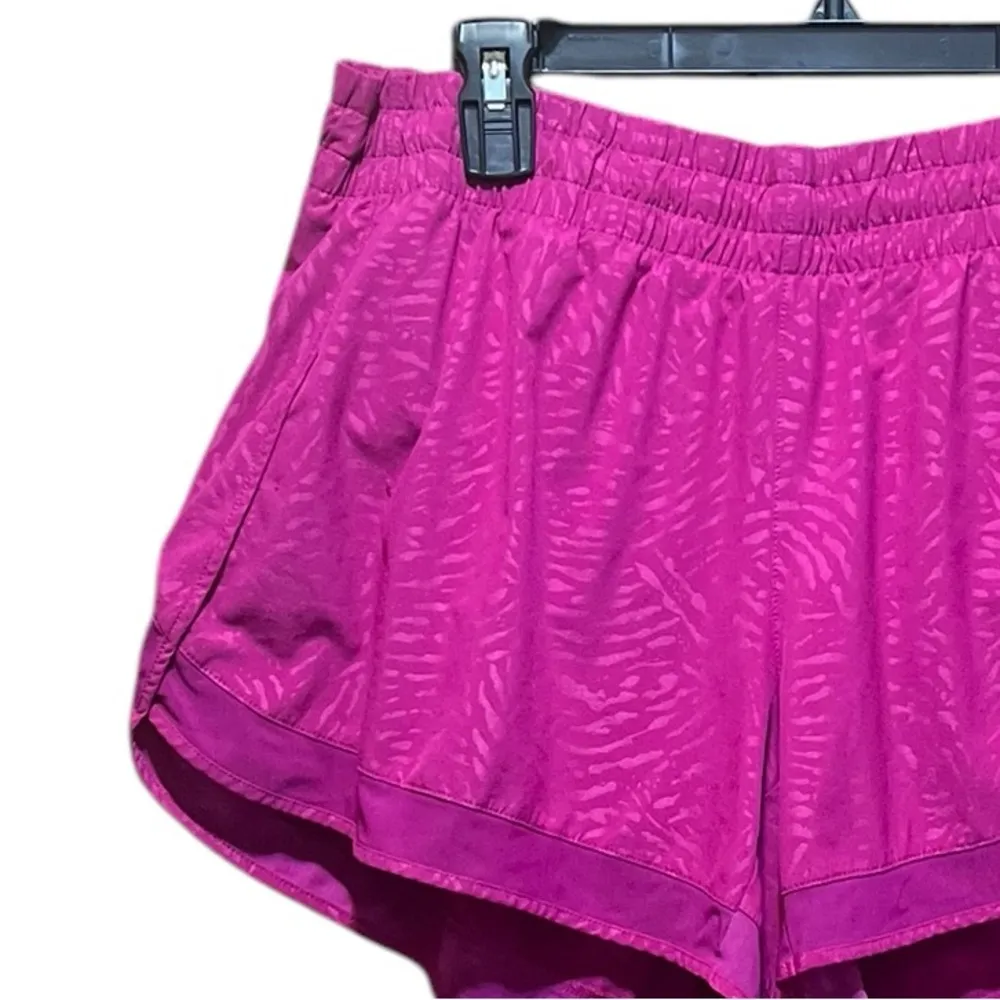 Athleta Printed Mesh Racer Run Short 4" Inseam in Fiji Magnolia Size XL - Image 10