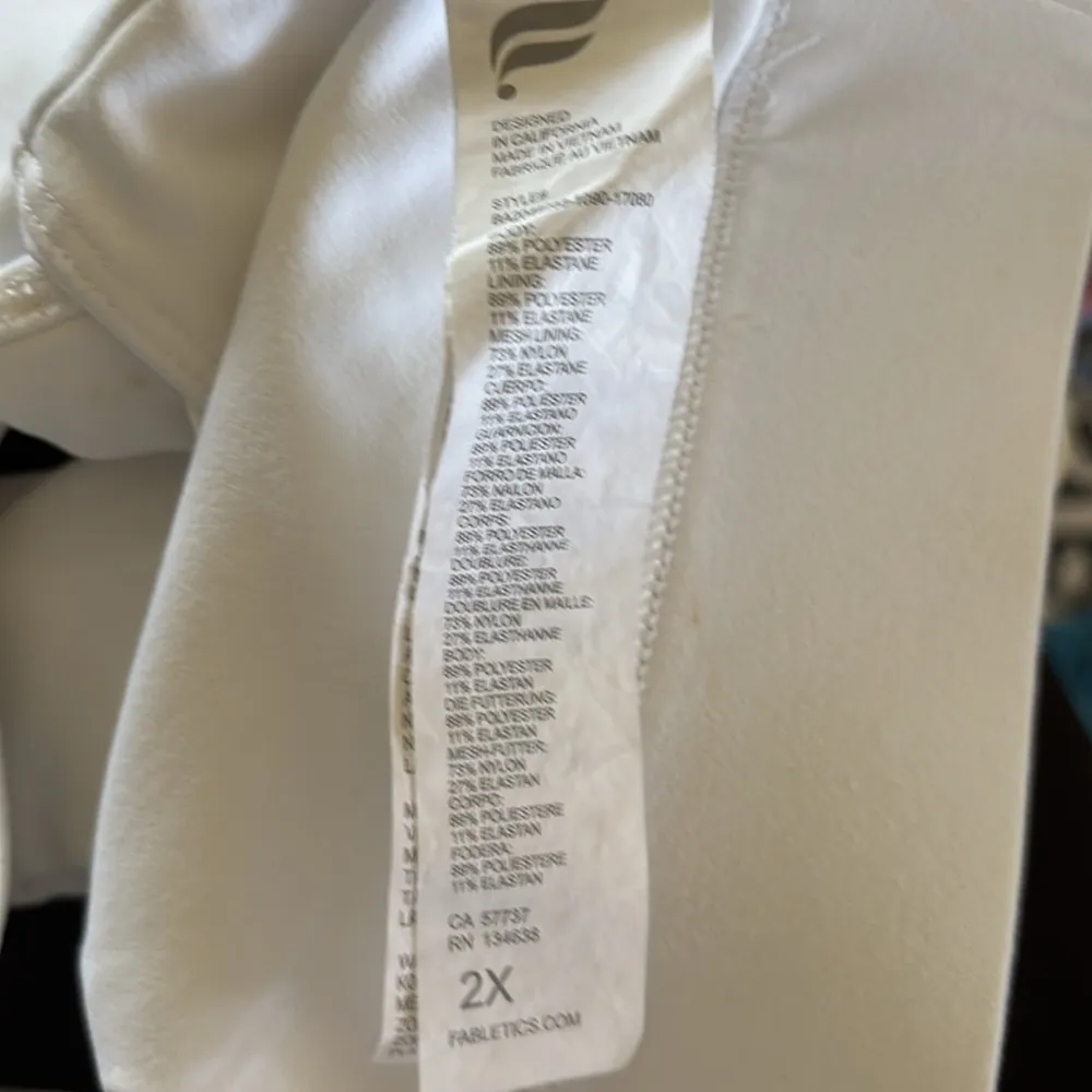 Fabletics Oasis Twist Sports Bra White Size 2X Cut Out Back Yoga Work Out Sporty - Image 7